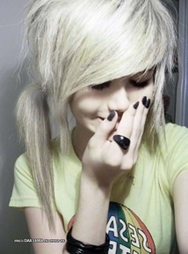 15P Collection of rocker chicks' nice and hot selfpics