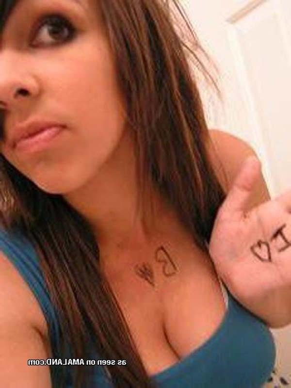 16P Pictures of a camwhoring busty sexy scene GF