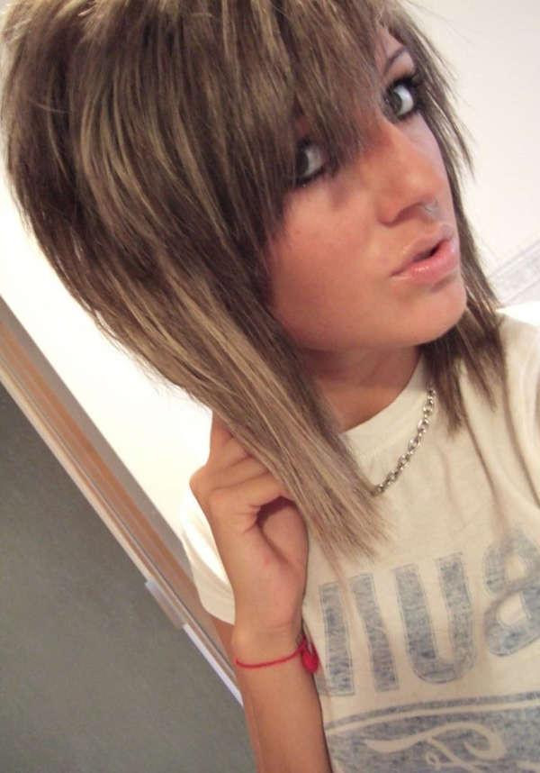 16P Nice collection of a hot rocker chickâ€™s selfpics