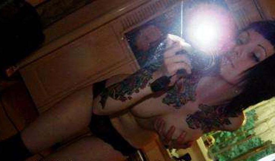 15P Pictures of gorgeous amateur rocker honeys