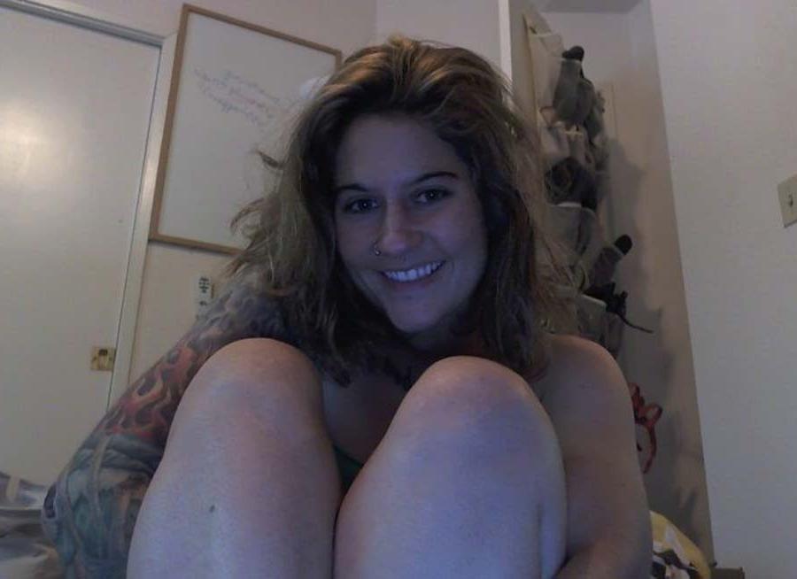 15P Picture gallery of amateur scene hotties