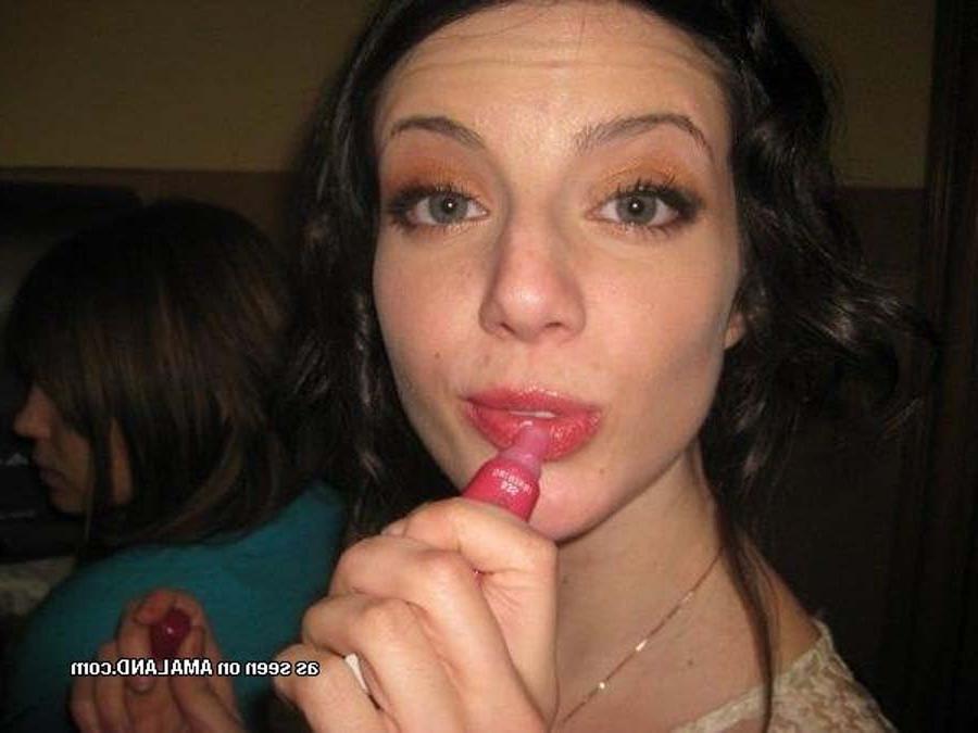 16P Picture gallery of a group of alternative hotties