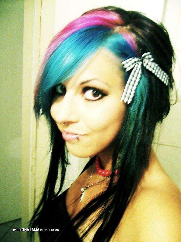 16P Hot collection of selfpics of an amateur groupie babe