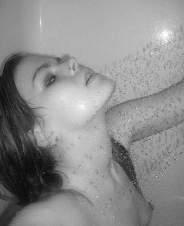 15P Black and white pictures of scene GF Teri