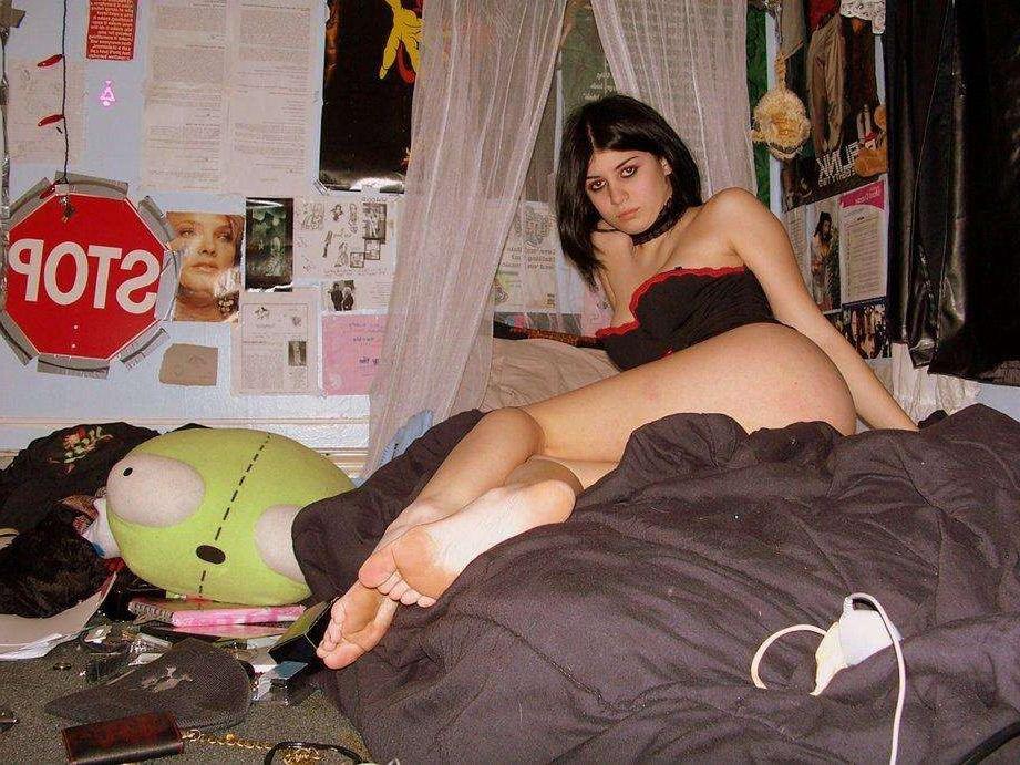 15P Various curvy babesin different poses