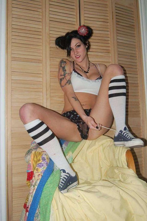 15P Gorgeous scene babes