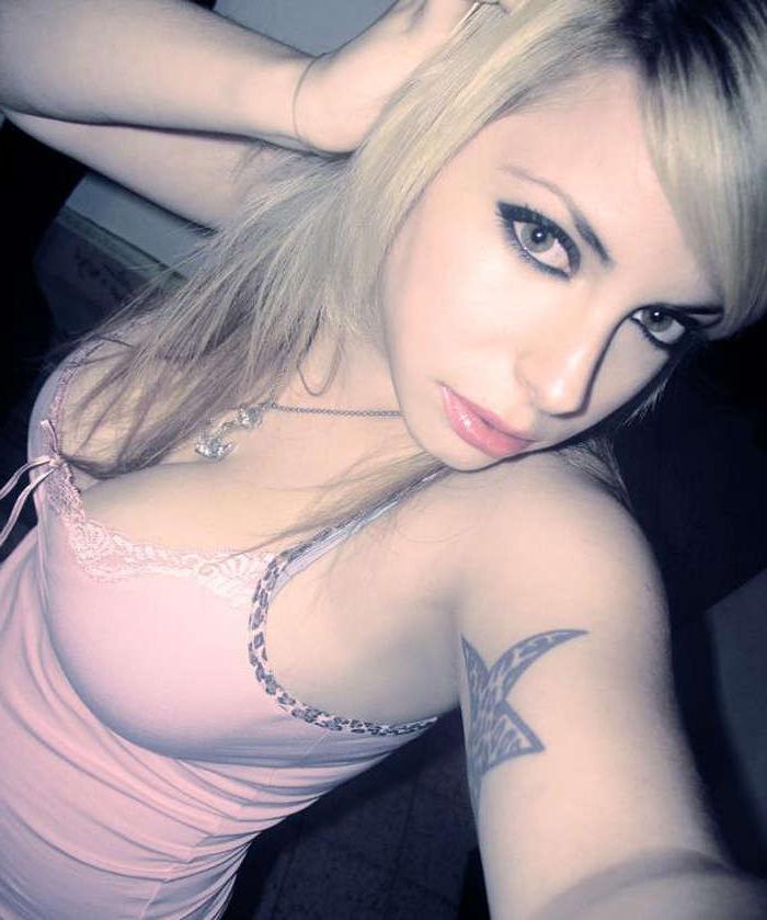 15P Gorgeous scene babes