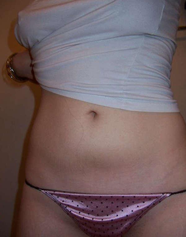 15P Hot scene babe in and out of her lingerie