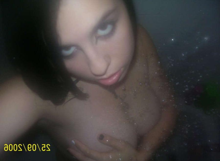 15P Pictures of sexy amateur scene bitches