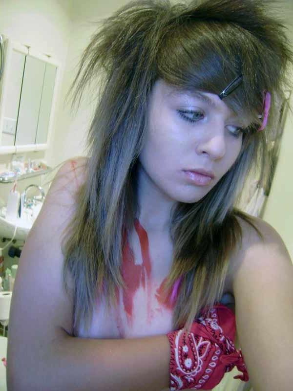 15P Photos of sexy amateur scene bitches