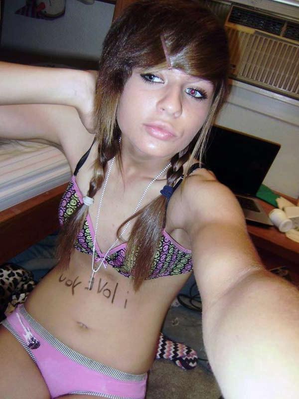 15P Photos of sexy amateur scene bitches