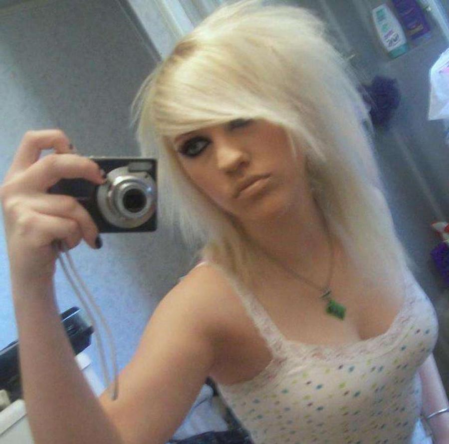 15P Photos of sexy amateur scene bitches
