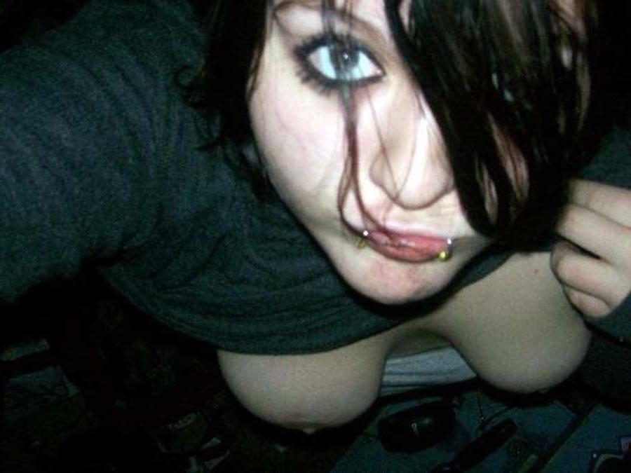 15P Pictures of hot and sexy scene babes