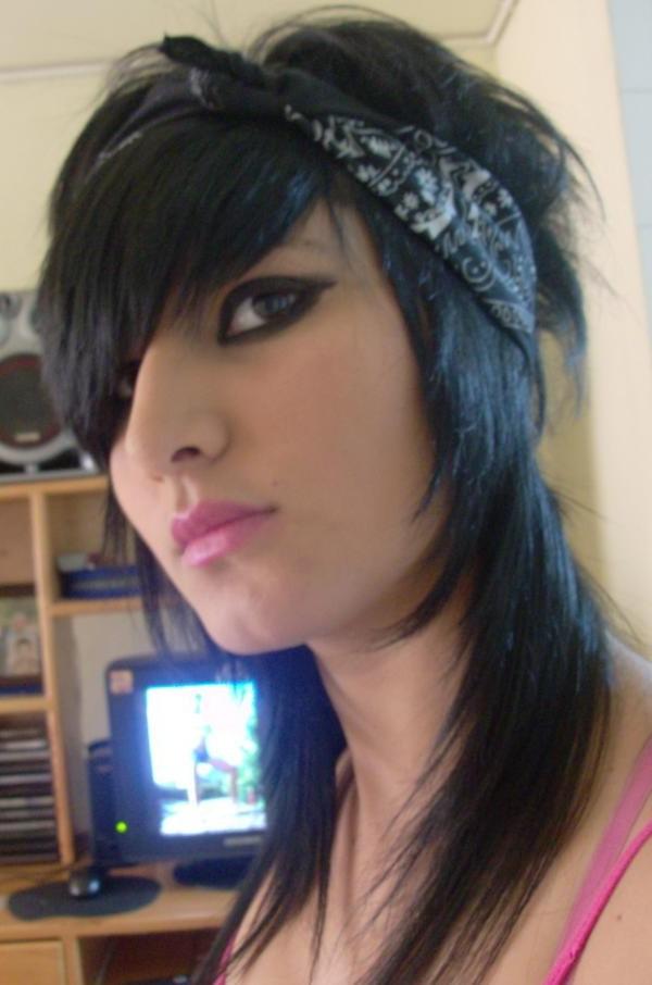 16P Photos of sexy punks chicks who love to camwhore