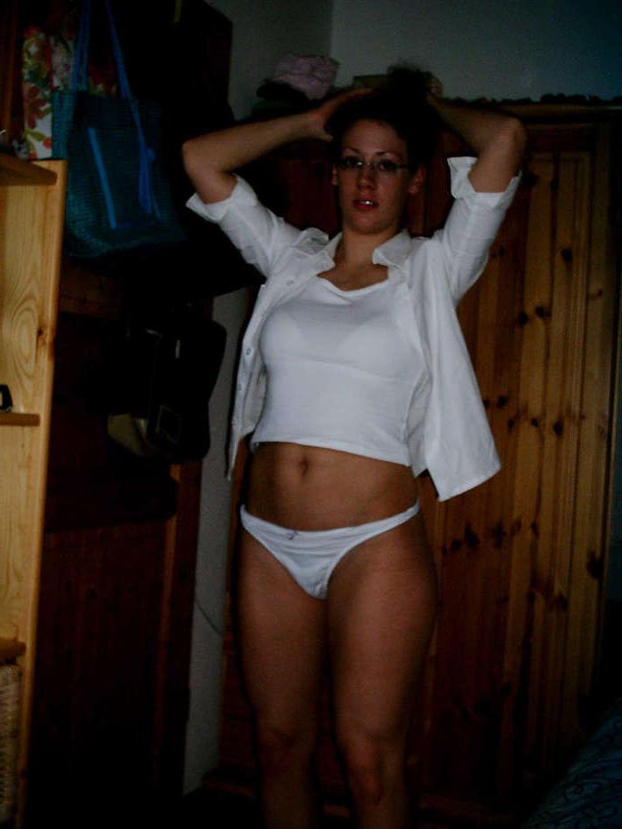 15P Pictures of a girlfriend who likes cum on her face