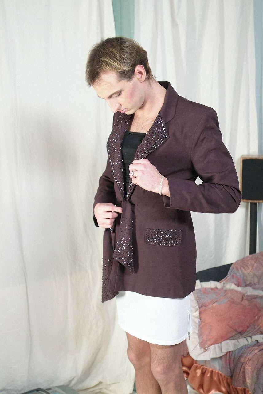 15P Crossdresser getting dressed up
