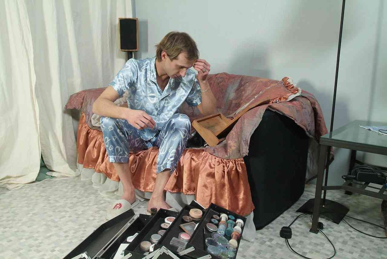 15P Crossdresser getting dressed up