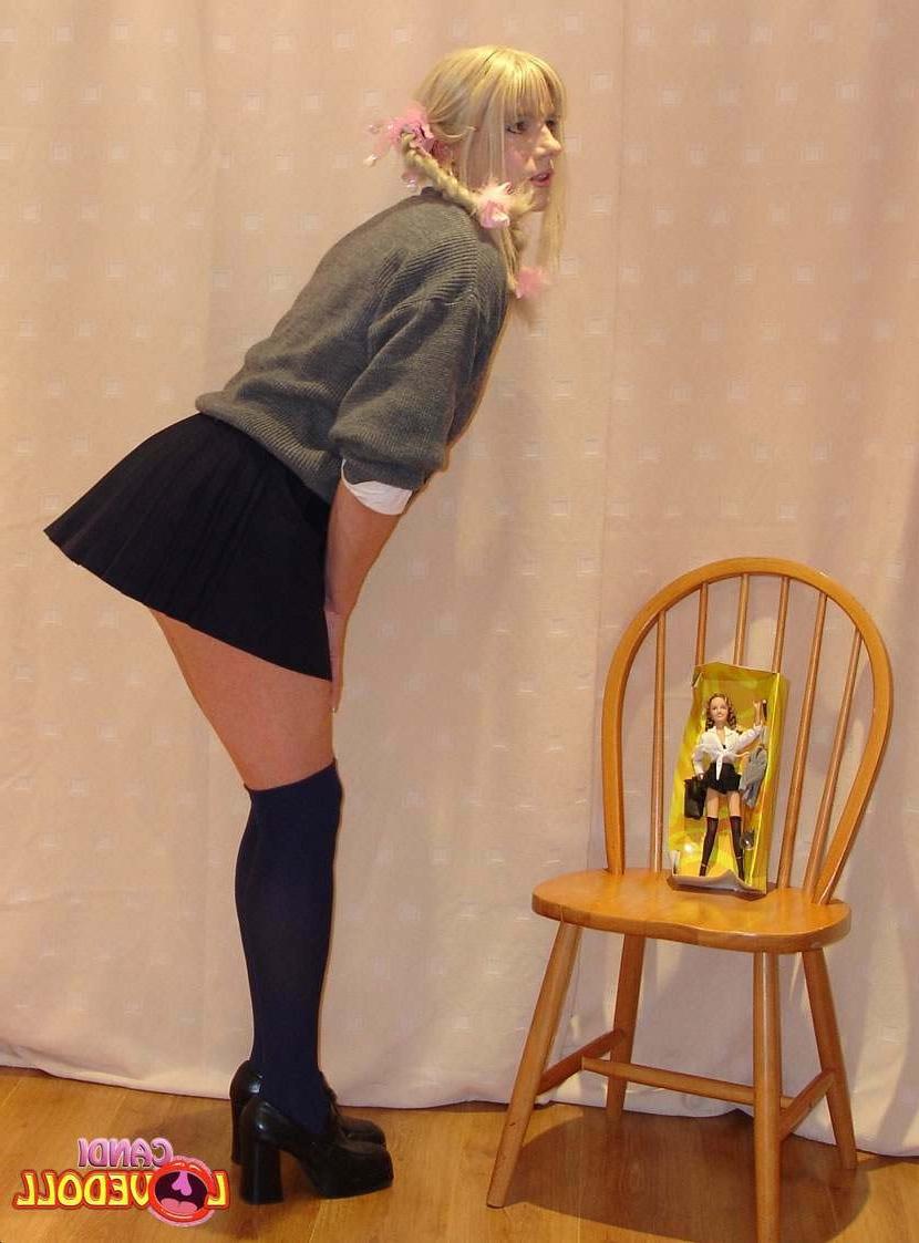 15P Tranny dressed as a schoolgirl shows her dick