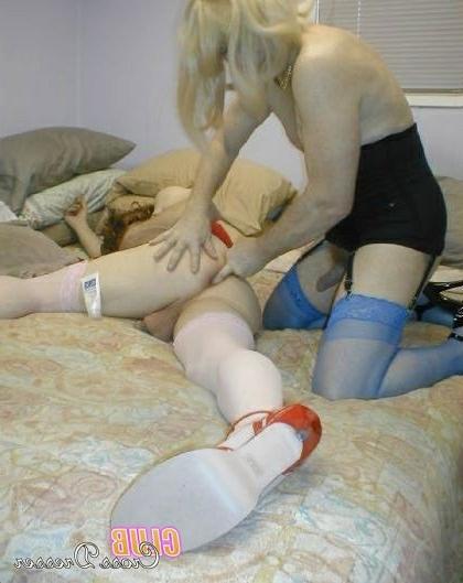 16P Crossdressers getting it on