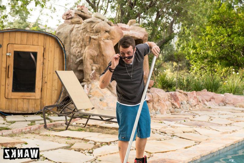 25P Excited Pool Guy Leaves Huge Creampie Inside Kacy Lane