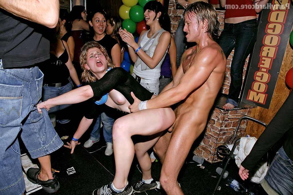 16P Gangbang orgy with amaterus fucked in hardsex