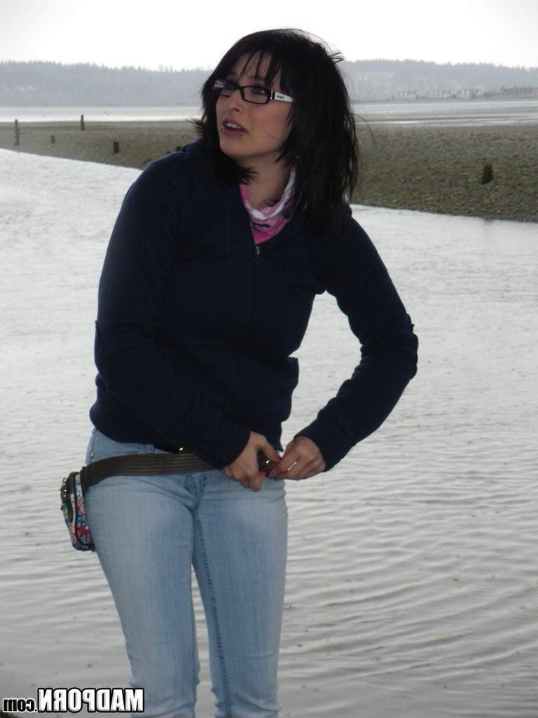 15P Real emo girlfriend in glasses sucks cock and swallows hot cum