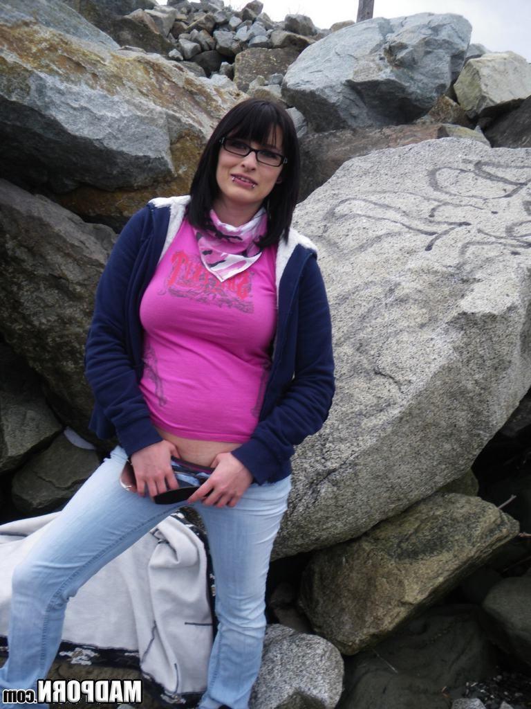 15P Real emo girlfriend in glasses sucks cock and swallows hot cum