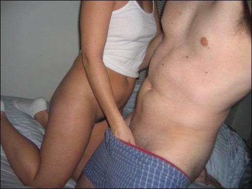 15P Homemade pix of amateur teen girlfriend insertions and cumshots