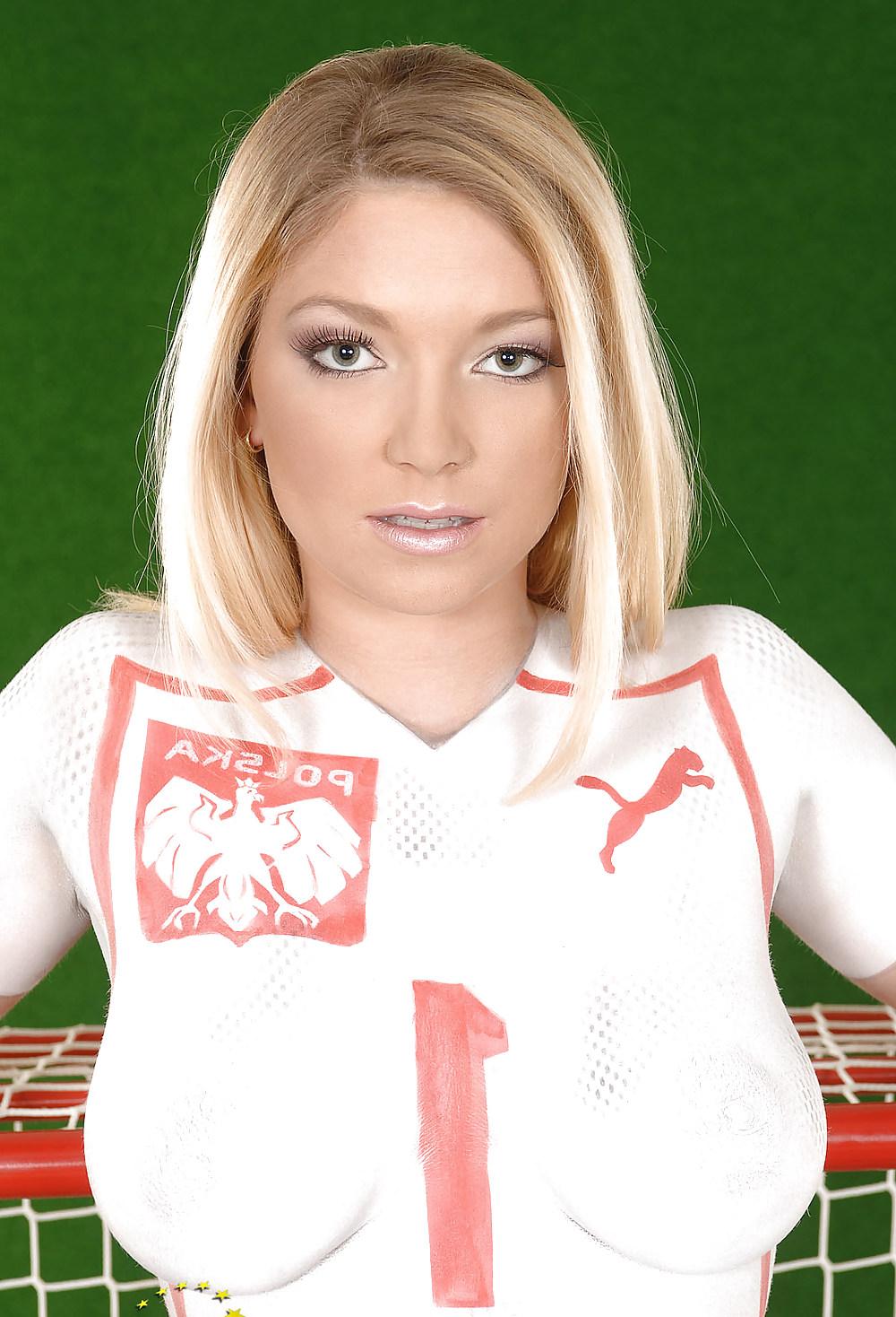 25P FOOTBALL GIRLS POLAND C5M