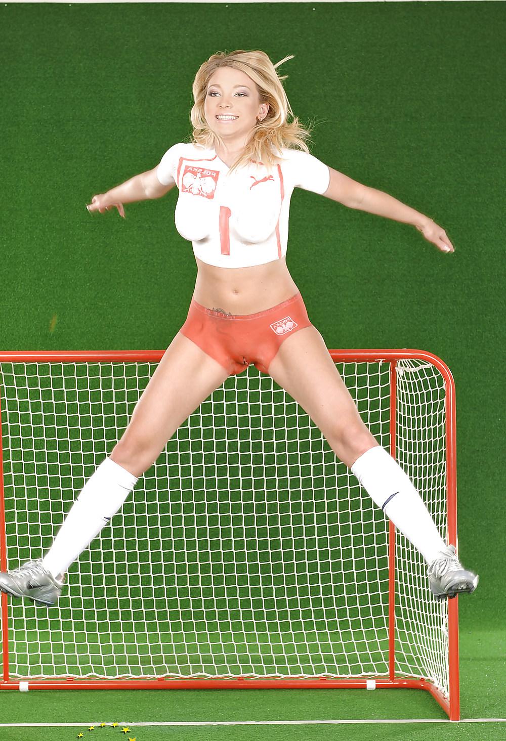 25P FOOTBALL GIRLS POLAND C5M