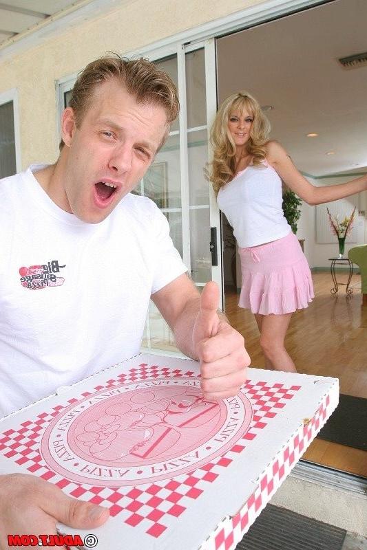 16P blonde housewife having sex with pizza guy