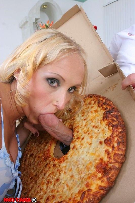 16P blonde chick eating hard cock through a pizza