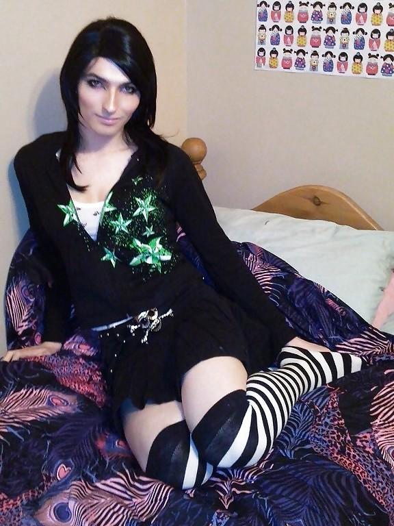 25P WILD AND HORNY CROSSDRESSER, TS & TV