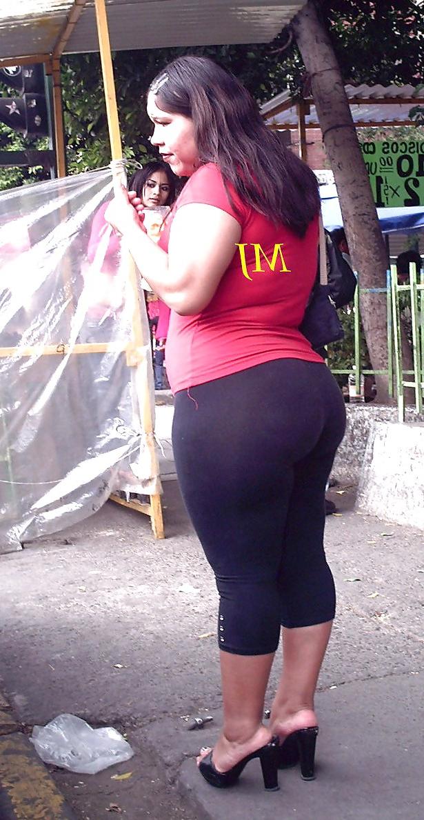 21P Big Booty Thick Mexican Women