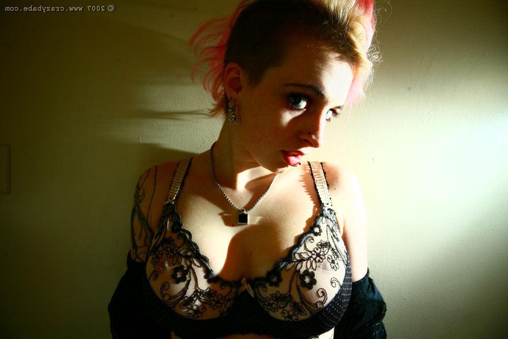 16P Mandy Morbids massive boobes and pierced breasts