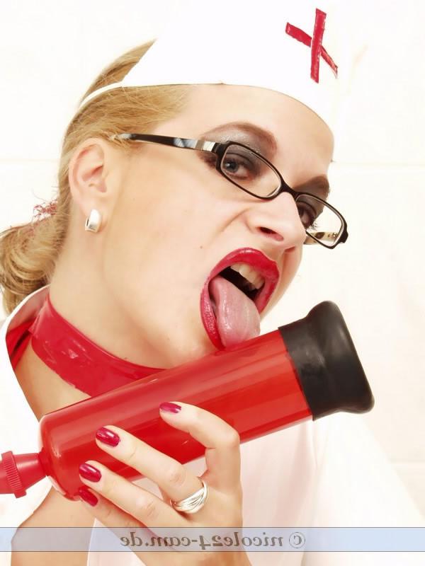16P German latex strapon german nurse