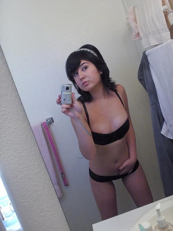 18P Emo Girl 1