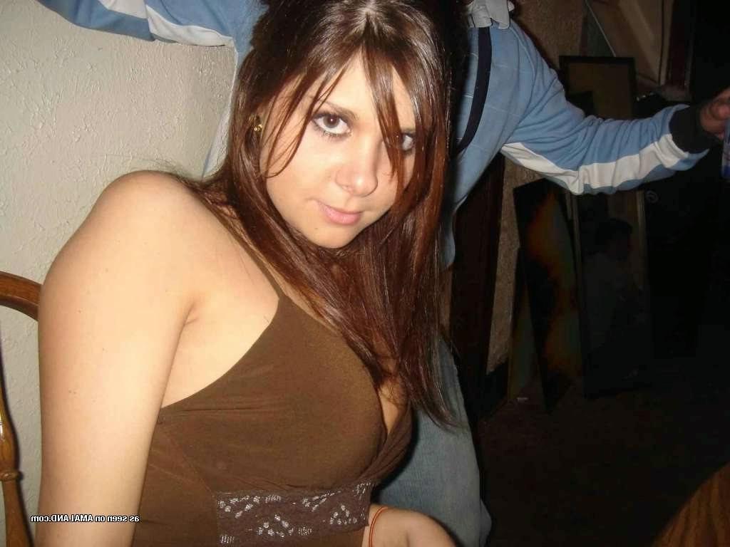 15P Cute girlfriends drinking and partying