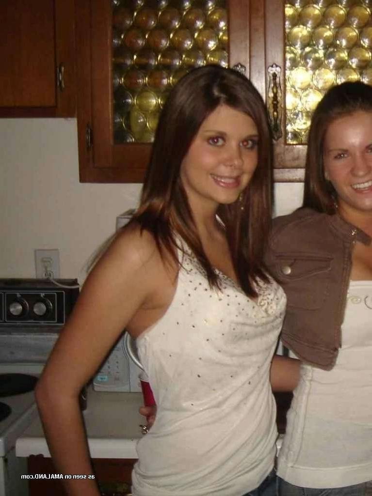 15P Cute girlfriends drinking and partying