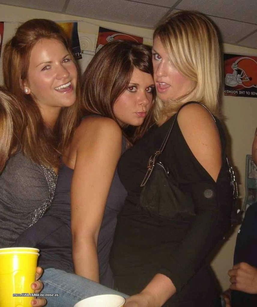 15P Cute girlfriends drinking and partying