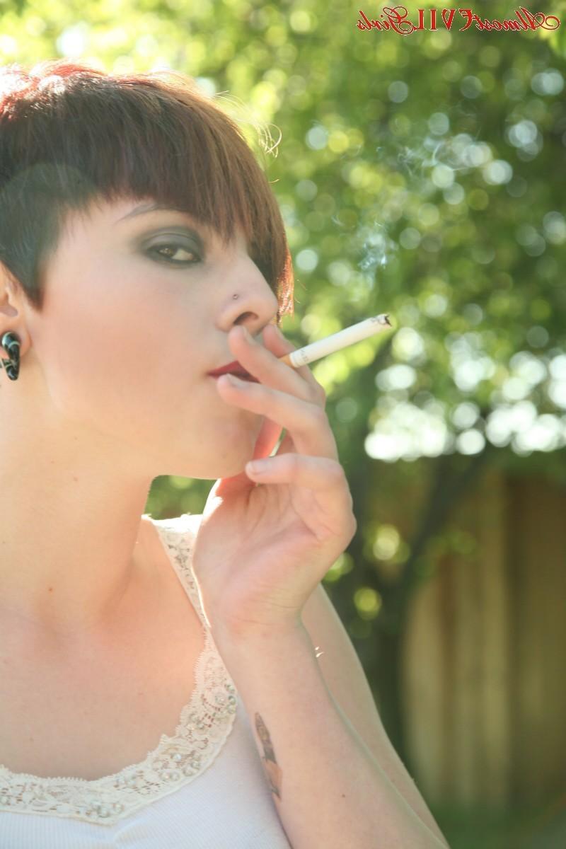 15P Morna smokes it up outside while she strips