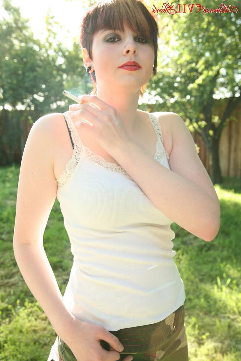 15P Morna smokes it up outside while she strips