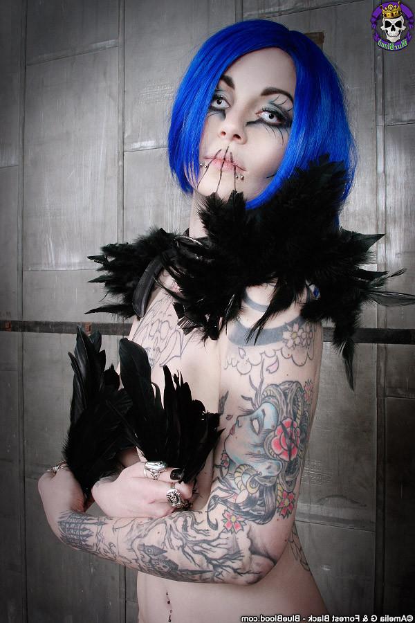15P Stunning Tattoed Gothic Babe Kasey Kasket Black Feather Dance