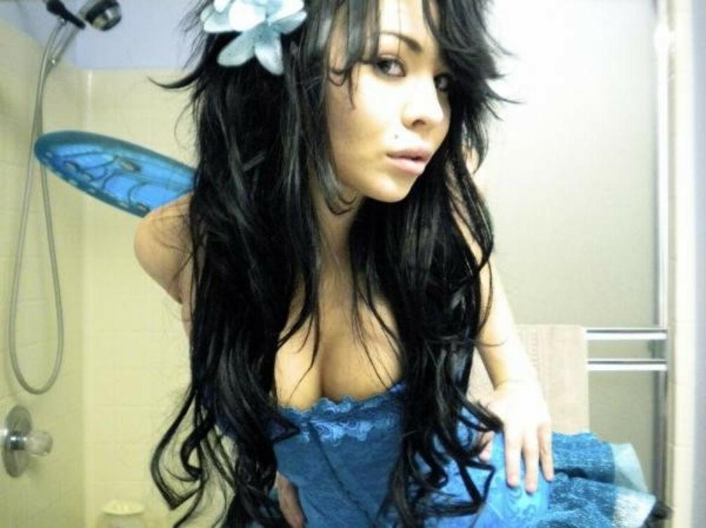 15P Emo teen girlfriends posing and selfshot pics 19