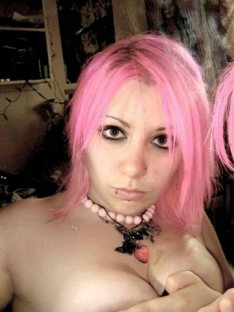 15P Emo teen girlfriends posing and selfshot pics 16