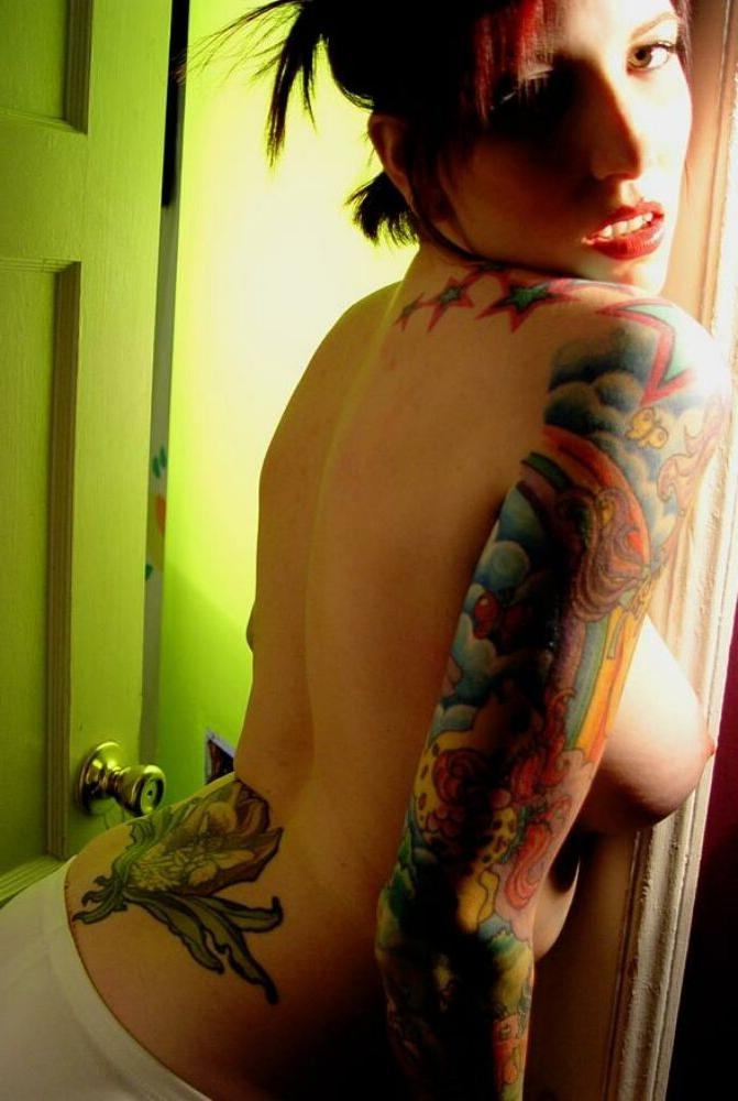 15P Emo teen girlfriends posing and selfshot pics 4