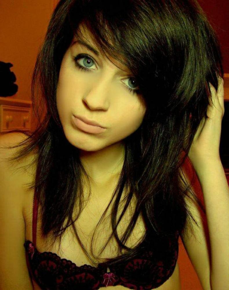 15P Emo teen girlfriends posing and selfshot pics 3