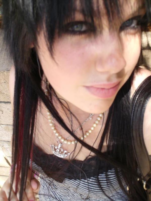 12P Hot emo girlfriend pics