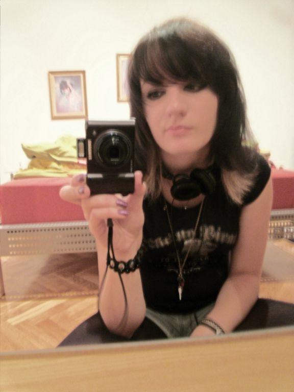 12P More stunning new emo girlfriends