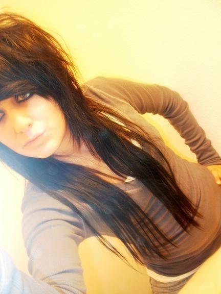 12P More stunning new emo girlfriends